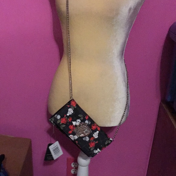 HP🎊Disney  Villains convertible clutch purse - Picture 13 of 13